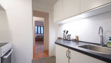 Apartment, 1 Bedroom, City View | Interior