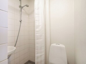 Apartment, 1 Bedroom, City View | Bathroom