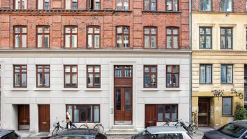 Apartment, 1 Bedroom, City View | Front of property