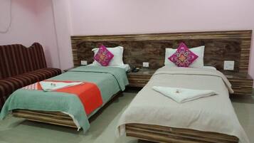 Deluxe Double Room | Egyptian cotton sheets, premium bedding, down duvets