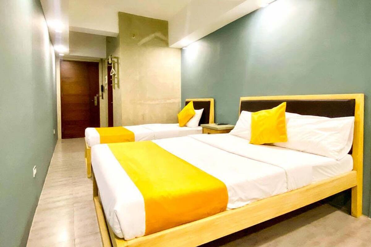 Suite | Free WiFi, bed sheets