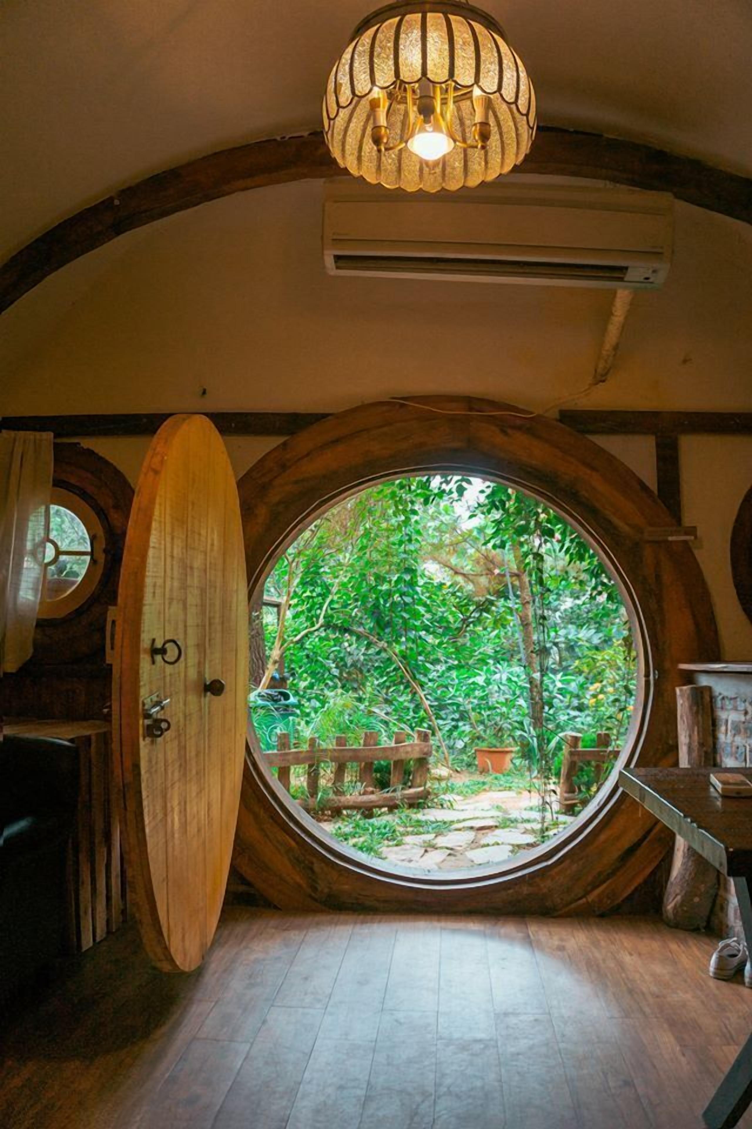 룸 (Hobbit) | 고급 침구, 미니바, 책상, 노트북 작업 공간