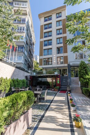 Front of property - Aura Suites (Istanbul)