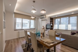 Comfort Apartment, 2 Bedrooms | In-room dining - Aura Suites (Istanbul)