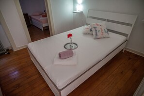 3 bedrooms, iron/ironing board, travel cot, WiFi