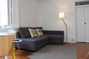 TV, stereo - The Portuguese II, at Bica's funicular Street (Lisboa)