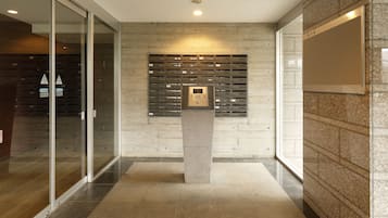 Pintu masuk interior