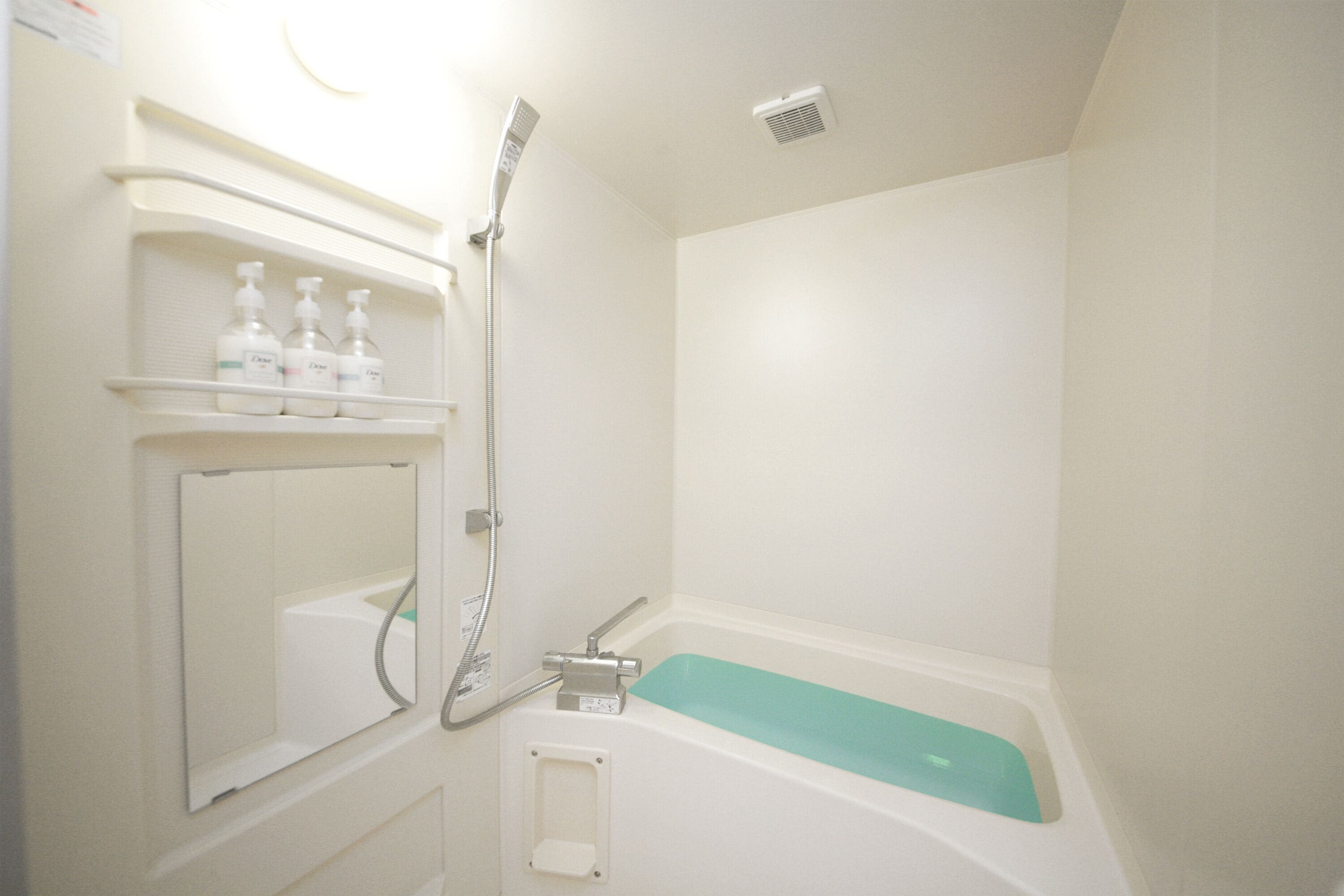 family room, 2 queen beds, non smoking, kitchen (2 queen beds, 1 double bed) | bathroom | separate bathtub and shower, free toiletries, hair dryer, slippers