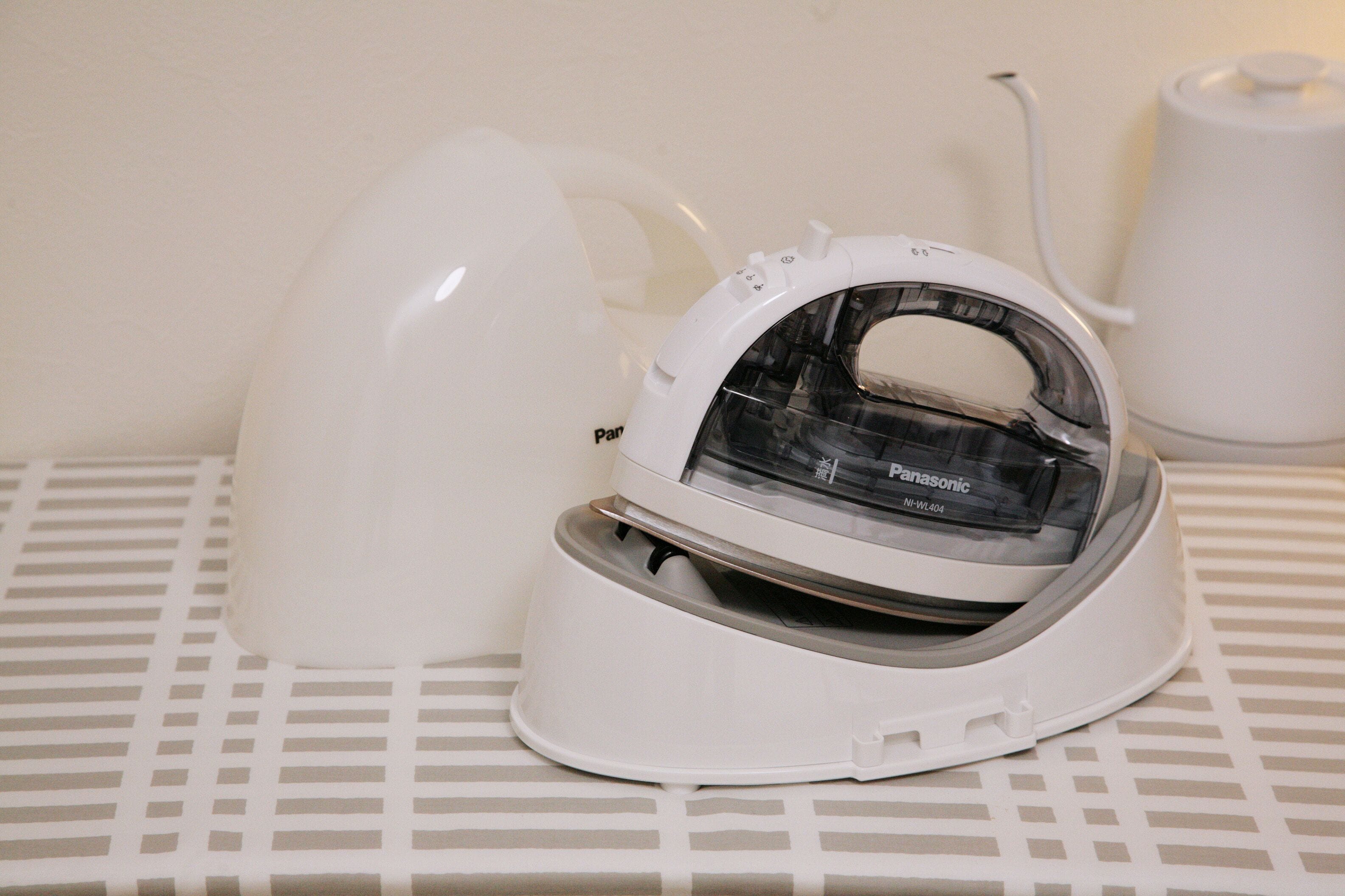 family room, 2 queen beds, non smoking, kitchen (2 queen beds, 1 double bed) | room amenity