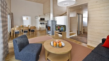 Apartment, 2 Bedrooms, Sauna (60 m2) | Living room | Fireplace