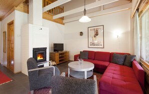 Apartment, 1 Bedroom (42 m2) | Living area