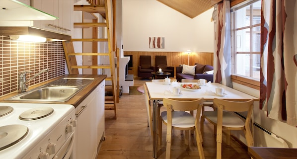 Duplex, 2 Bedrooms, Sauna (48 m2) | Private kitchen | Full-sized fridge, microwave, oven, stovetop