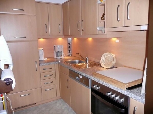 Fridge, microwave, oven, dishwasher