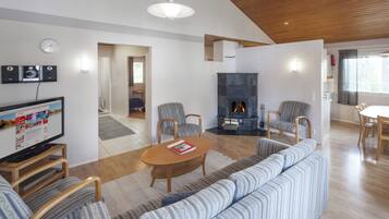 1 bedroom, iron/ironing board, bed sheets