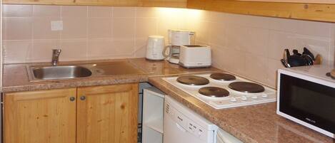 Réfrigérateur, micro-ondes, four, lave-vaisselle