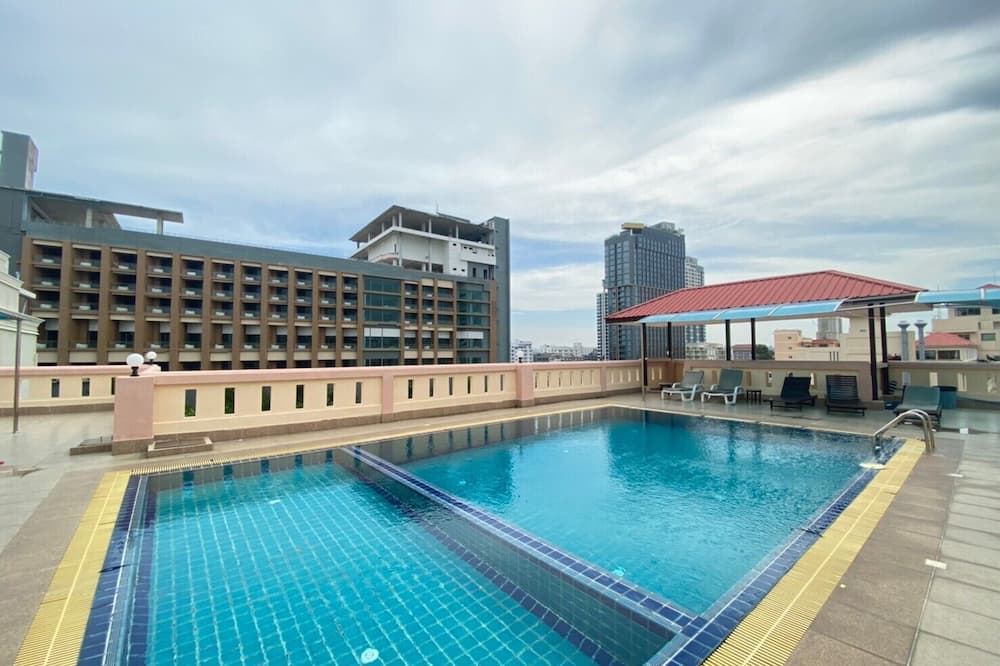 A.A. Pattaya Golden Beach Hotel