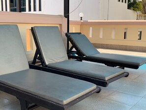 Sun deck - A.A. Pattaya Golden Beach Hotel (Pattaya)