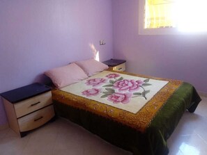 5 bedrooms, in-room safe, iron/ironing board, WiFi