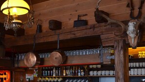 Bar (on property) - Hotel  Aurora (Andermatt)