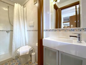 Bathroom - Solemar Sicilia   Casa Cielo (Santa Flavia)