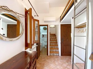 Interior - Solemar Sicilia   Casa sole (Santa Flavia)