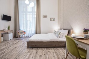 Individuelt dekorert, individuelt innredet og skrivebord