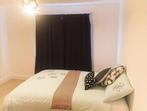 Lydisolert, wi-fi (inkludert) og sengetøy