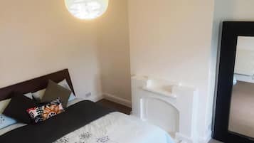 Dobbeltrom – deluxe | Lydisolert, wi-fi (inkludert) og sengetøy