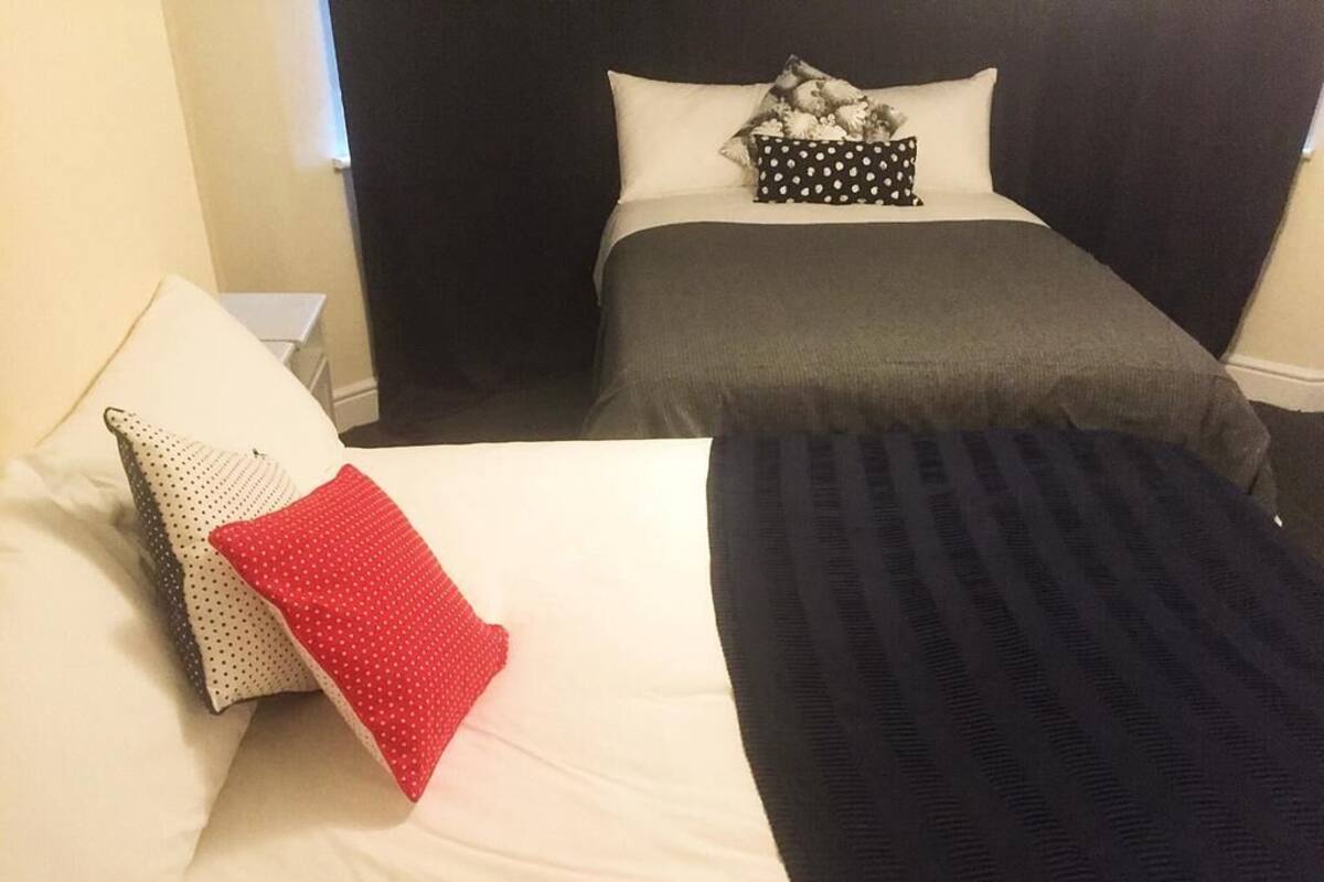 Soundproofing, WiFi (free), bed sheets