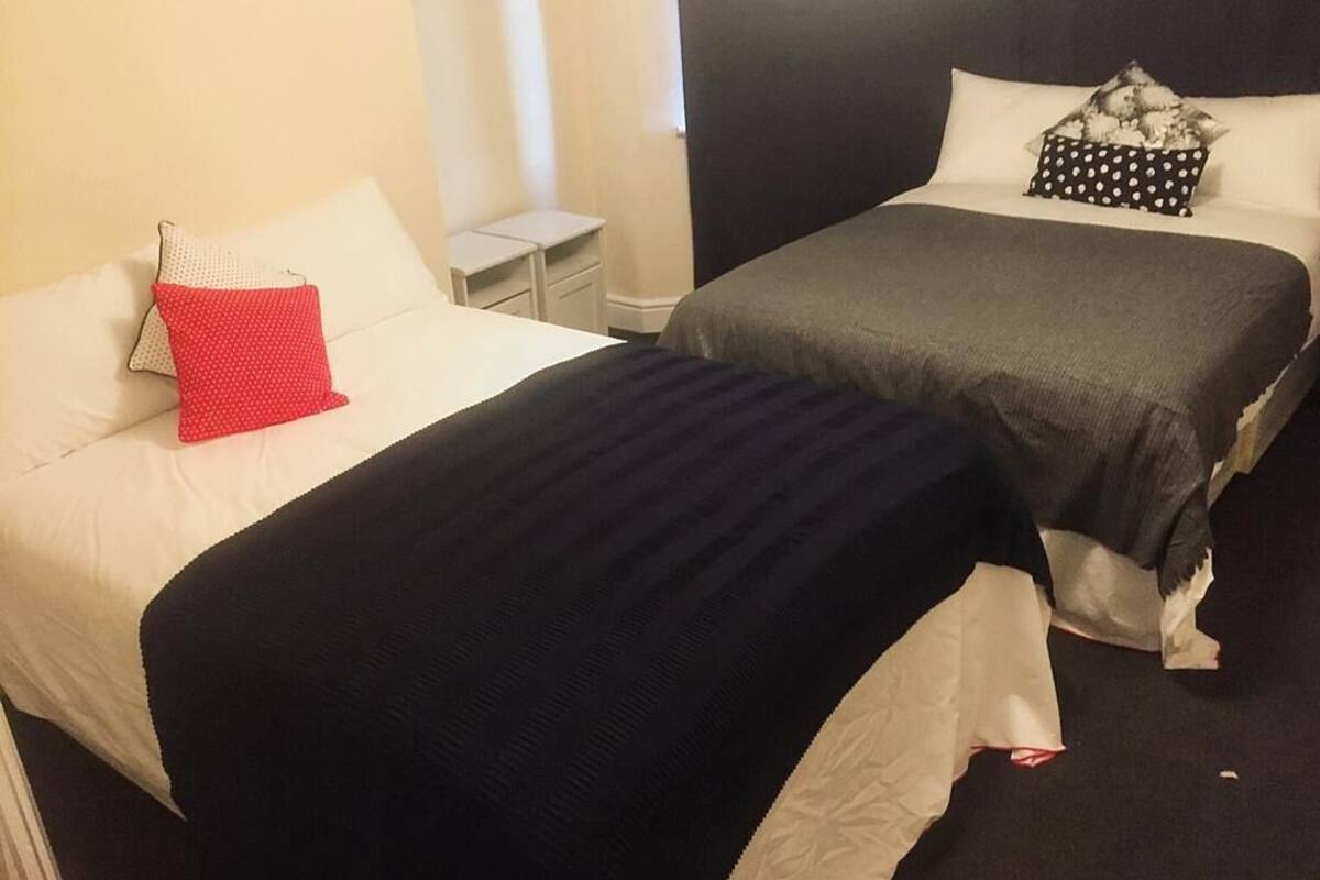 Standard Twin Room | Soundproofing, WiFi (free), bed sheets
