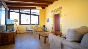 Living area - Solemar Sicilia   Casa Enza (Santa Flavia)