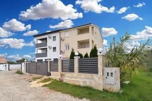 Exterior - Apartment 1772/20351 (Istria - Pula), 4000m from the beach (Pula)