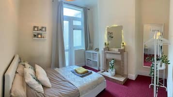 Standard Double Room | Free WiFi, bed sheets