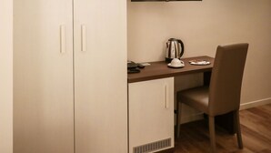 Unclassified image, 3 of 26, button - Elegant Rooms Roma - Guest House (Rome)