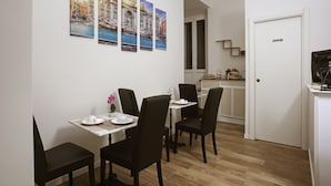 Unclassified image, 2 of 26, button - Elegant Rooms Roma - Guest House (Rome)