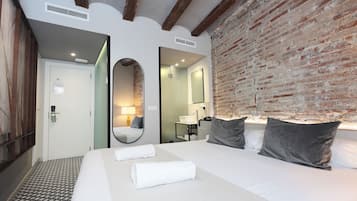 Caja de seguridad en la habitación, escritorio y wifi gratis