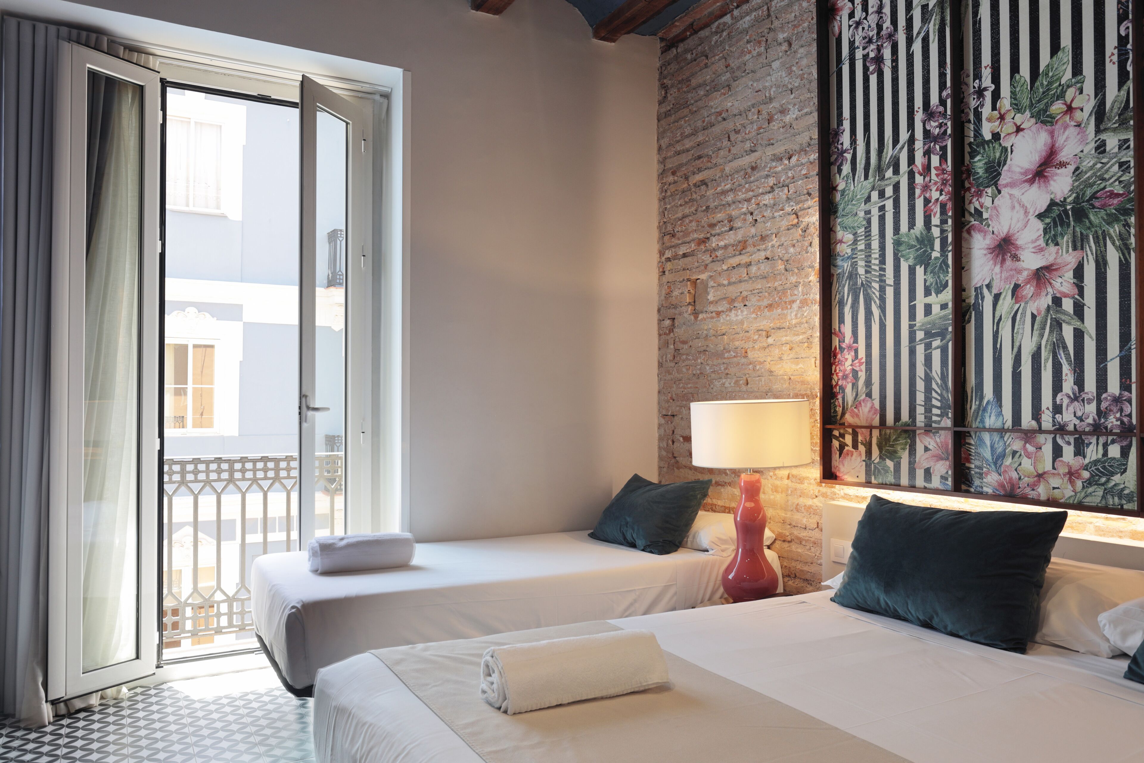 triple room | 1 bedroom, in-room safe, desk, free wifi