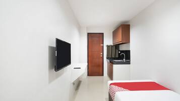 Free WiFi, bed sheets