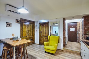 Dining - THE PERFECT PLACE FOR VACATION IN BUCHAREST  (bucharest)