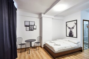 5 bedrooms, in-room safe, iron/ironing board, free WiFi - THE PERFECT PLACE FOR VACATION IN BUCHAREST  (bucharest)
