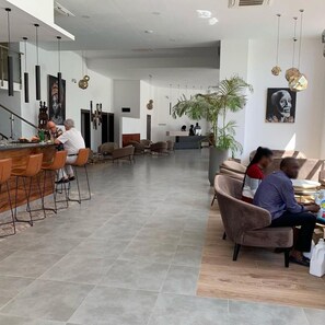 Lobby - Hotel L'adresse (Dakar)