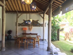 Villa, 4 habitaciones | Servicio a la habitación