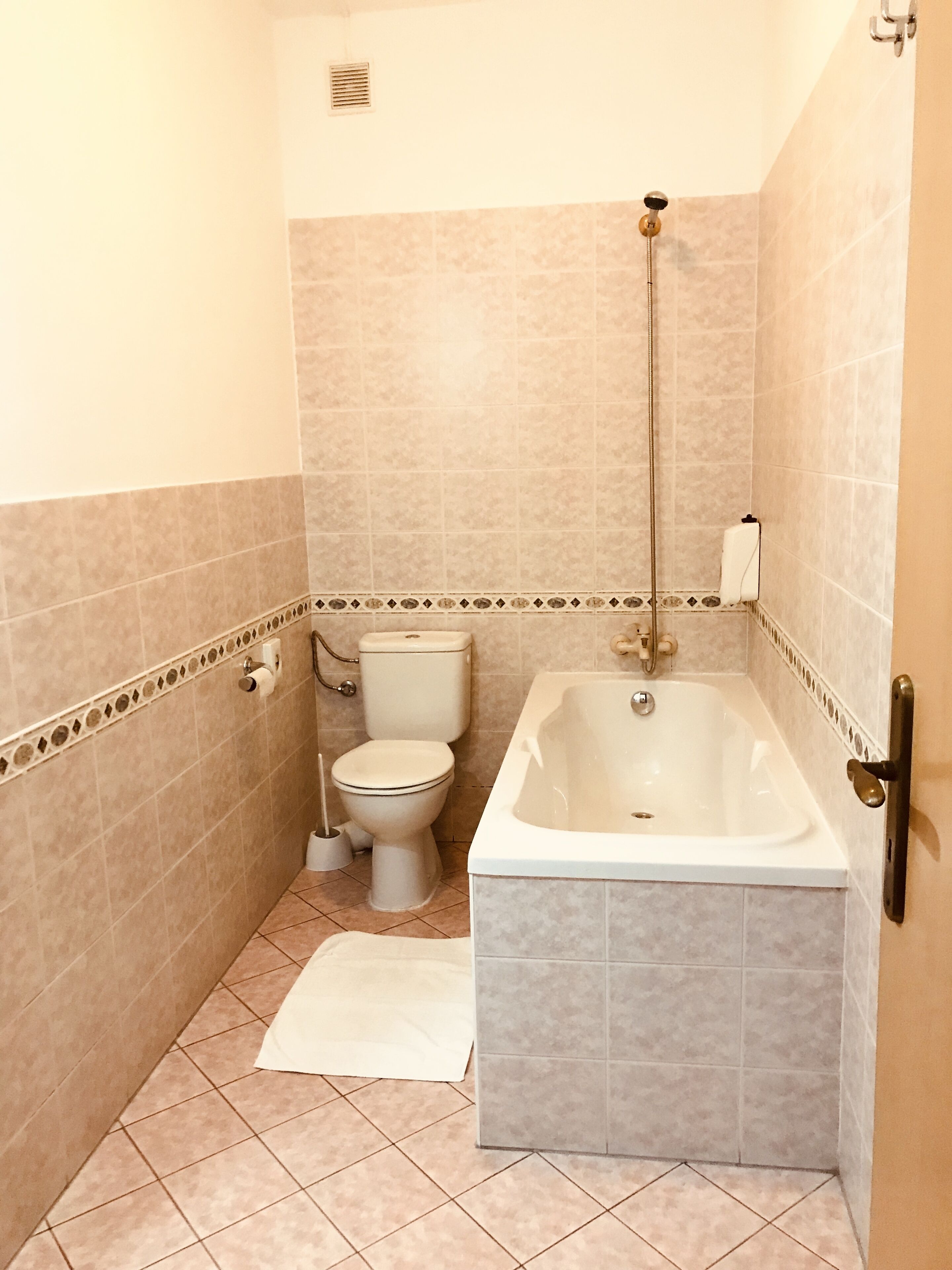 Standard Double Room, Bathtub | Desk, laptop workspace, cots/infant beds, free WiFi