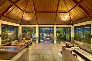 Living area - Villa Embrace (Kerobokan)