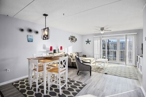 Interior - Wight Bay 543 - Close to everywhere you want to be in OC! (Ocean City)