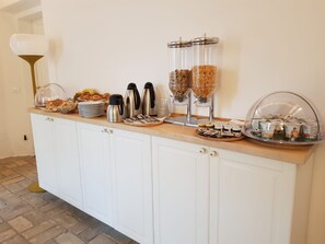 Free daily buffet breakfast  - Palazzo Lupardi Relais (Rome)