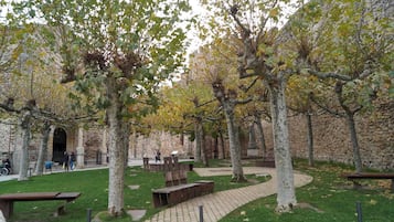 Enceinte de lâhĂ©bergement