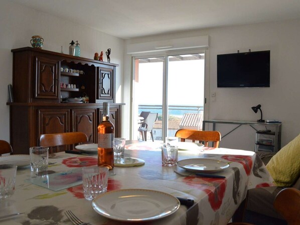 تناول الطعام