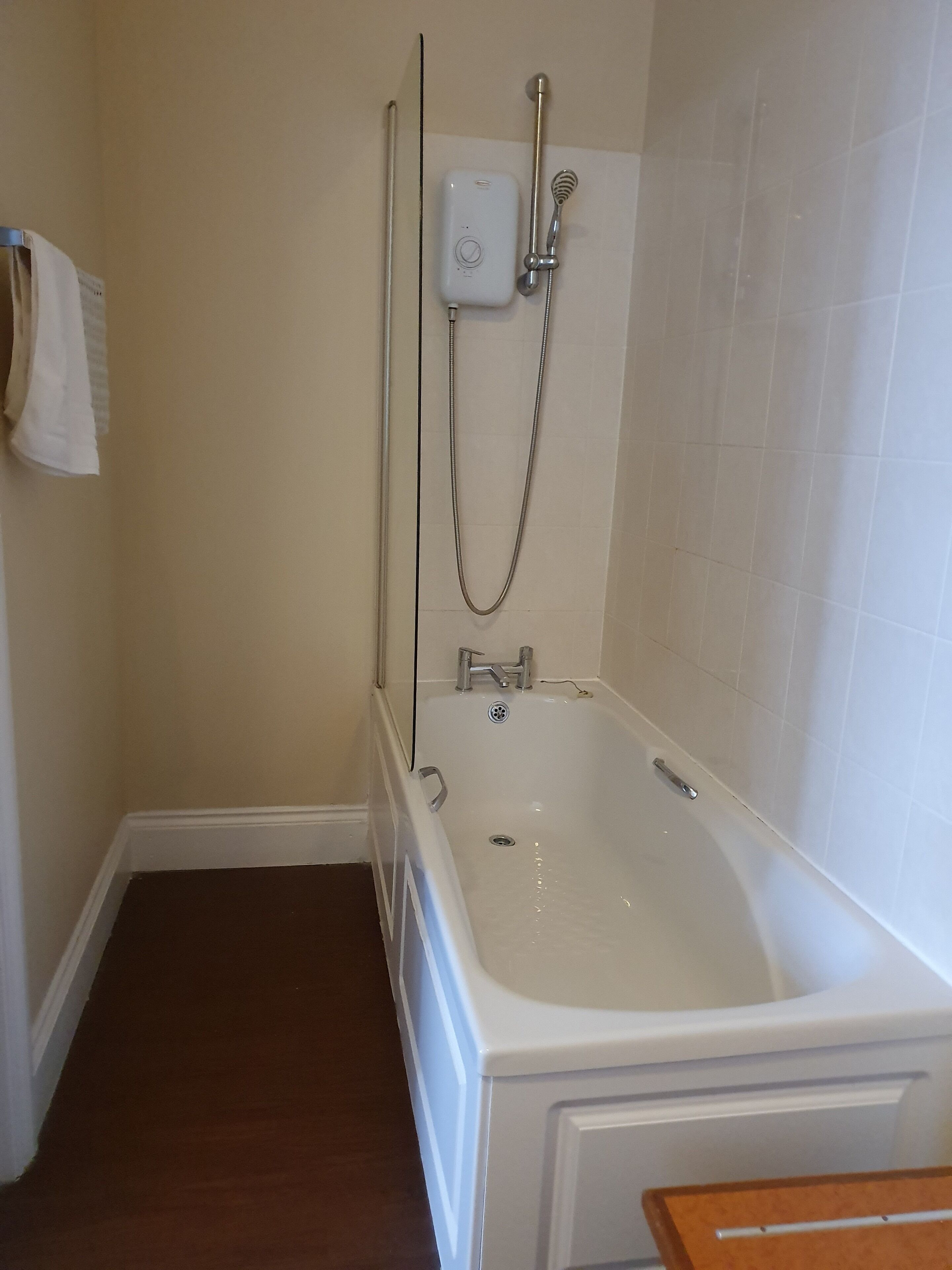 king room with sea view | bathroom | free toiletries, hair dryer, towels, soap