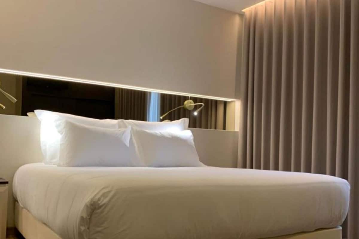 Double Room, Non Smoking, Terrace | Minibar, in-room safe, desk, laptop workspace
